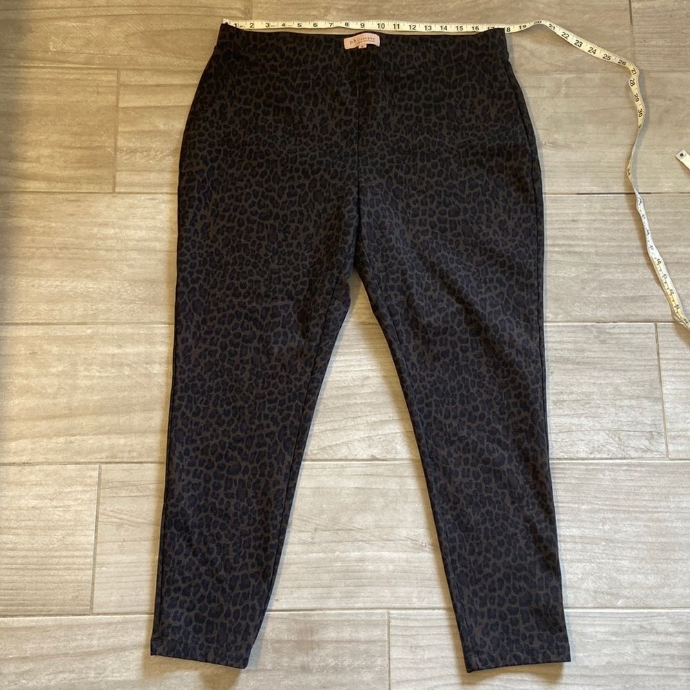 Philosophy black and brown animal print leggings women’s size 2X